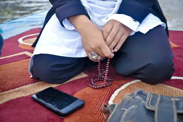 Символика и стилистика