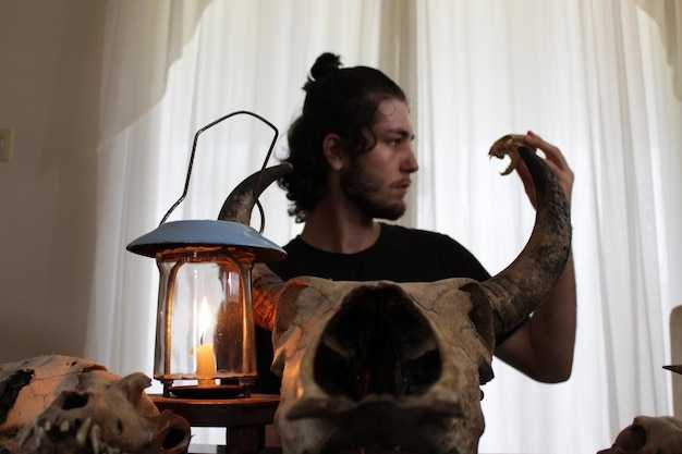 Обзор популярных заговоров для вызова человека