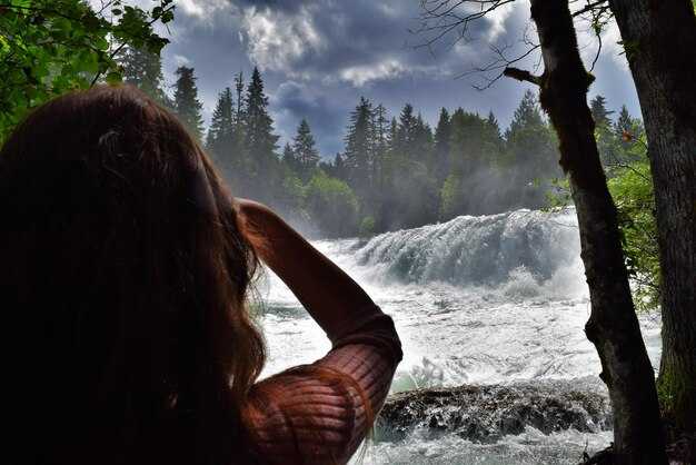 Река и связанные с ней изображения: дополнительные символы