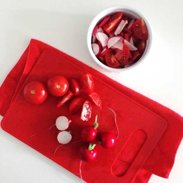 Трактовка снов о помидорах: личные и социальные аспекты