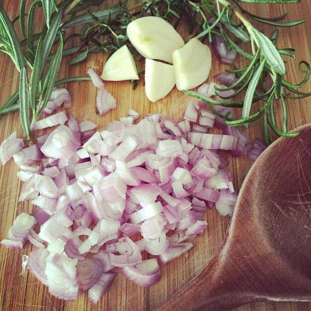 Способы нарезки лука для маринования