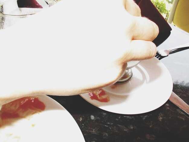 Традиции и приметы, связанные с разбитой посудой