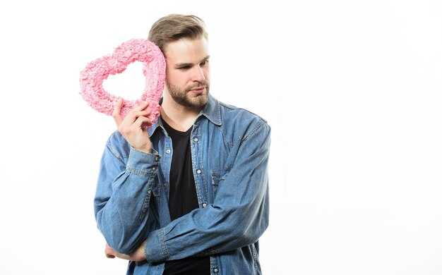 Роль культурных и семейных факторов в выражении чувств