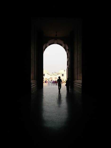 Символика площади и веры в шахаде