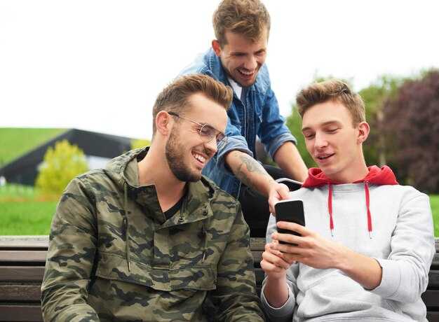 Какие образовательные программы и курсы рекомендуются начинающим?