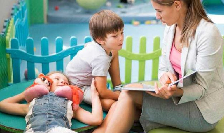 Какое образование должно быть у заведующего детским садом