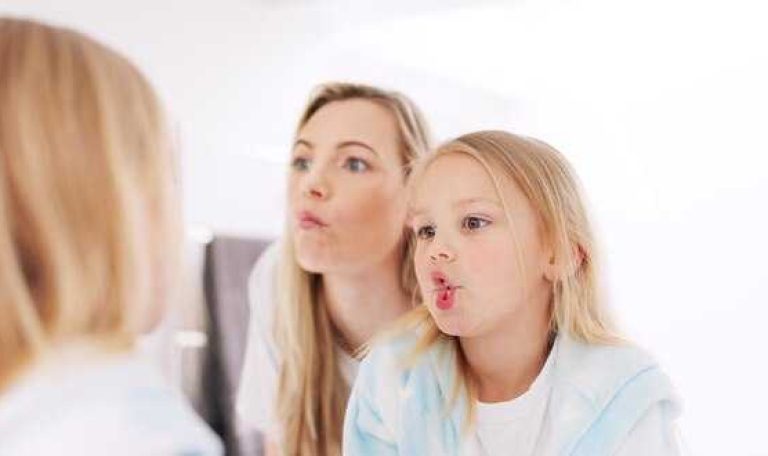 Маленькие дети часто говорят о себе в третьем лице с каким процессом связано данное явление