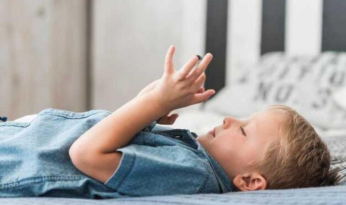 На какой неделе переворачивается ребенок