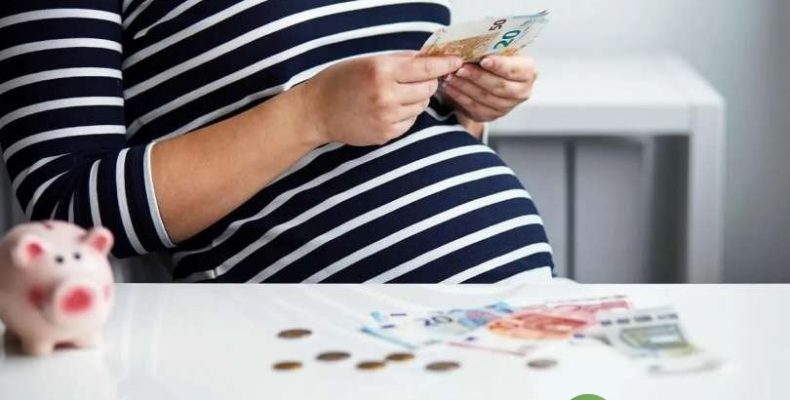 Не опоздай с деньгами: как оформить пособие по беременности до 12 недель и получить максимум
