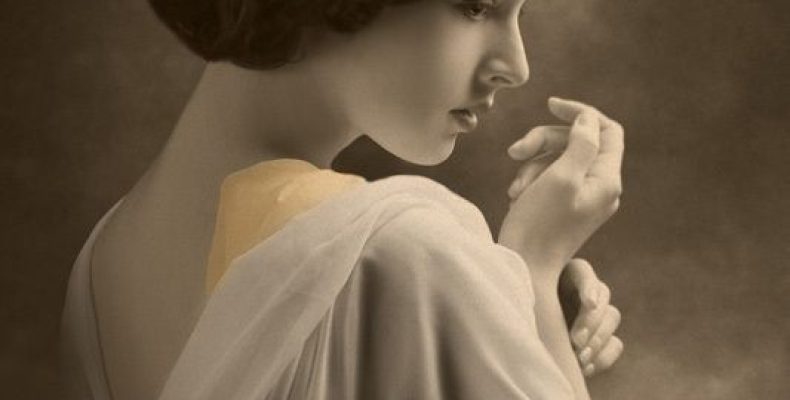 Происхождение имени Мелания: Тайна, скрытая за тёмным цветом