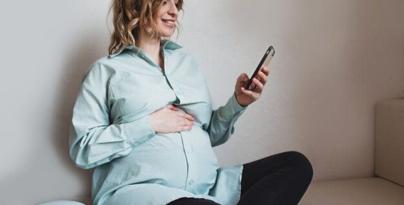 Деньги от ФСС: как получить максимум в отпуске по беременности и не попасть на штраф