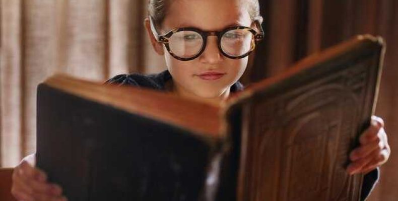 Акафист Избавительница от бед — Как он помогает и зачем читать