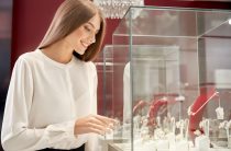 Украшение-амулет: древний артефакт или must-have современного гардероба