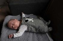 Что делать если новорожденный ребенок перепутал день с ночью