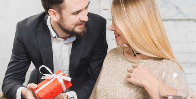 Что можно подарить на годовщину свадьбы мужу