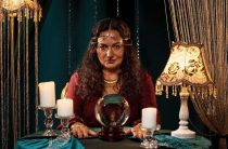 Что он думает обо мне — расклад Таро и шут — узнаем его мысли