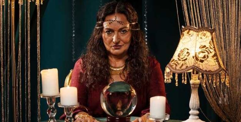 Что он думает обо мне — расклад Таро и шут — узнаем его мысли