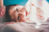 Что означает, если тебя душат во сне — толкование и причины сновидений