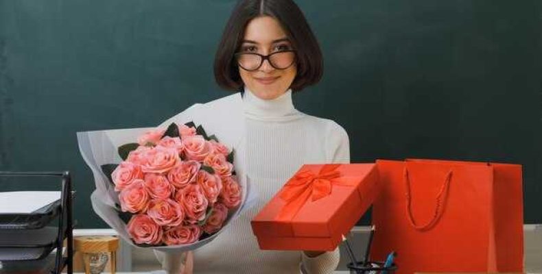 Что подарить на день учителя классному руководителю мужчине