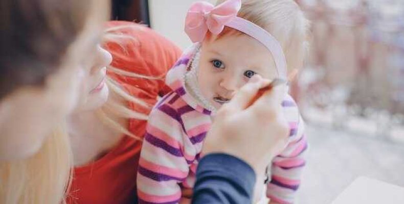 Что ребенок должен уметь в годик