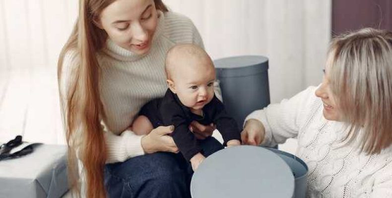 Что умеют делать дети в 3 месяца