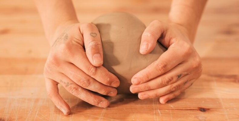 Глина, которая защищает: как сделать оберег из глины своими руками и не прогадать с магией