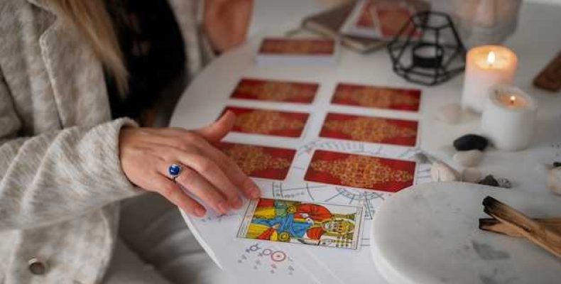 Гадальные карты Оракул — Как использовать летицию для точного гадания