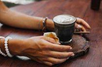 Гадание на кофейной гуще — значение символов и толкование коляски в кофе