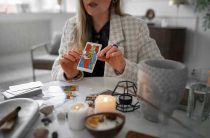 Гадания оракул любви — принцип расклада и применение Таро для предсказаний