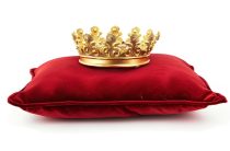 Что обозначает имя Регина и какая тайна скрыта за его холодным звучанием?