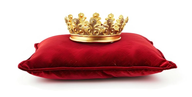 Что обозначает имя Регина и какая тайна скрыта за его холодным звучанием?