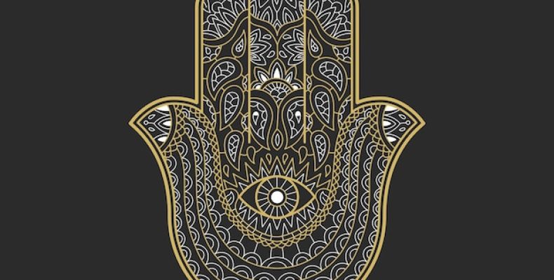 Оберег рука: что означает символ и как его фото защитит от сглаза