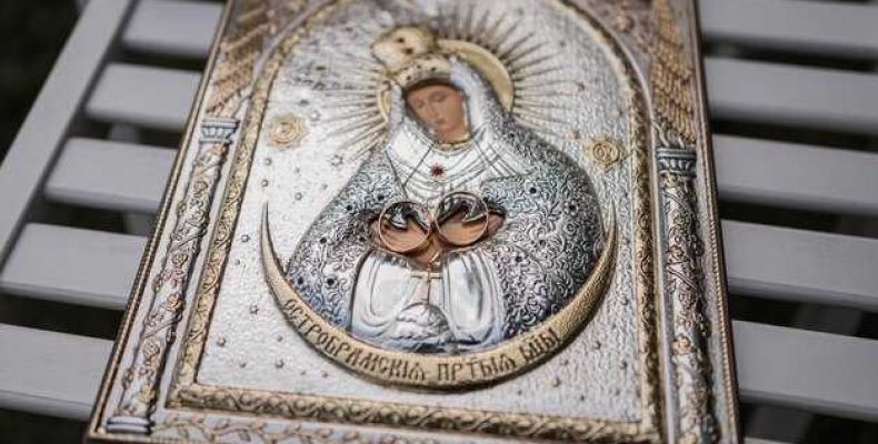 Икона Ризоположения Пресвятой Богородицы — Пояс и Риза Божией Матери