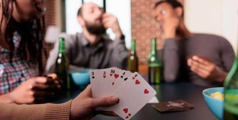 История карточных игр — карточные масти и причины играть в карты