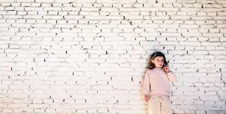 К чему снится кирпичная стена? Толкование и значения снов о стенах