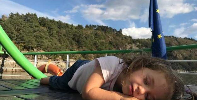 К чему снится полет — расшифровка сна о лете