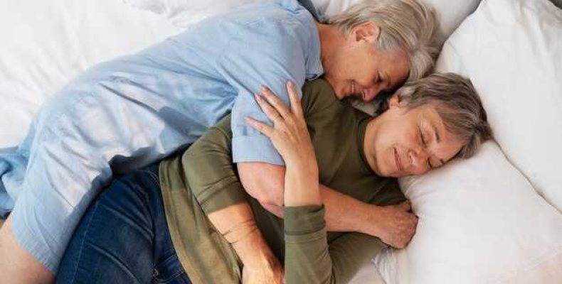 К чему снится пожилой человек — толкование снов для молодежи