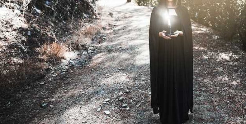 К чему снится трост — подробный сонник и толкование снов о тростнике