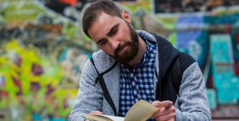 Как читать Мавлид на русском языке — истинная суть и значение для мужчин