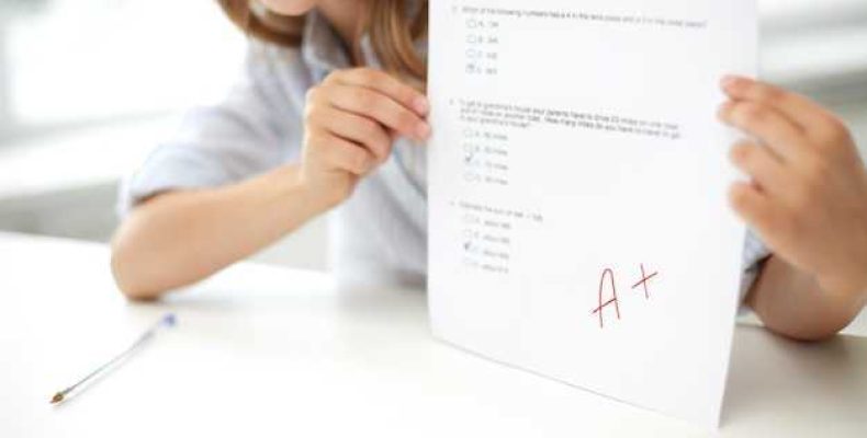 Как правильно пишется имя оксана или аксана