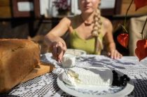 Как сделать домашний сыр из коровьего молока в домашних условиях рецепт