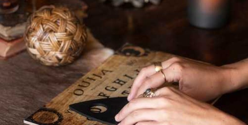 Как вызвать черта на улице — обряды, гадания и секреты на бумаге