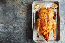 Как запечь окорочка в духовке чтобы оно было сочным простой рецепт