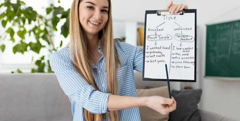 Кому принадлежит фраза чистая доска (табула раса) и что она означает в теории?