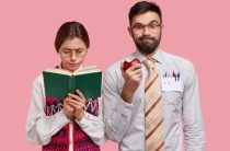 Кто такие свидетели Иеговы? Узнайте об их верованиях и истории