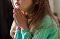 Молитва для спокойствия ребенка — как избежать капризов и вернуть гармонию