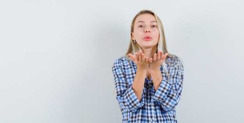 Молитва «Закрыт рот сплетникам» — Защита от врагов и защита личного пространства