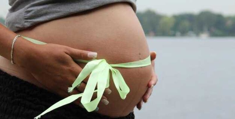 На какой неделе беременности видно живот