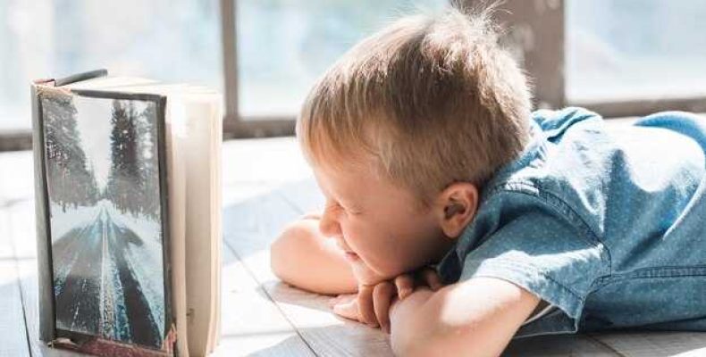 На какой недели ребенок начинает шевелиться