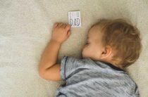 На каком месяце начинает шевелиться ребенок